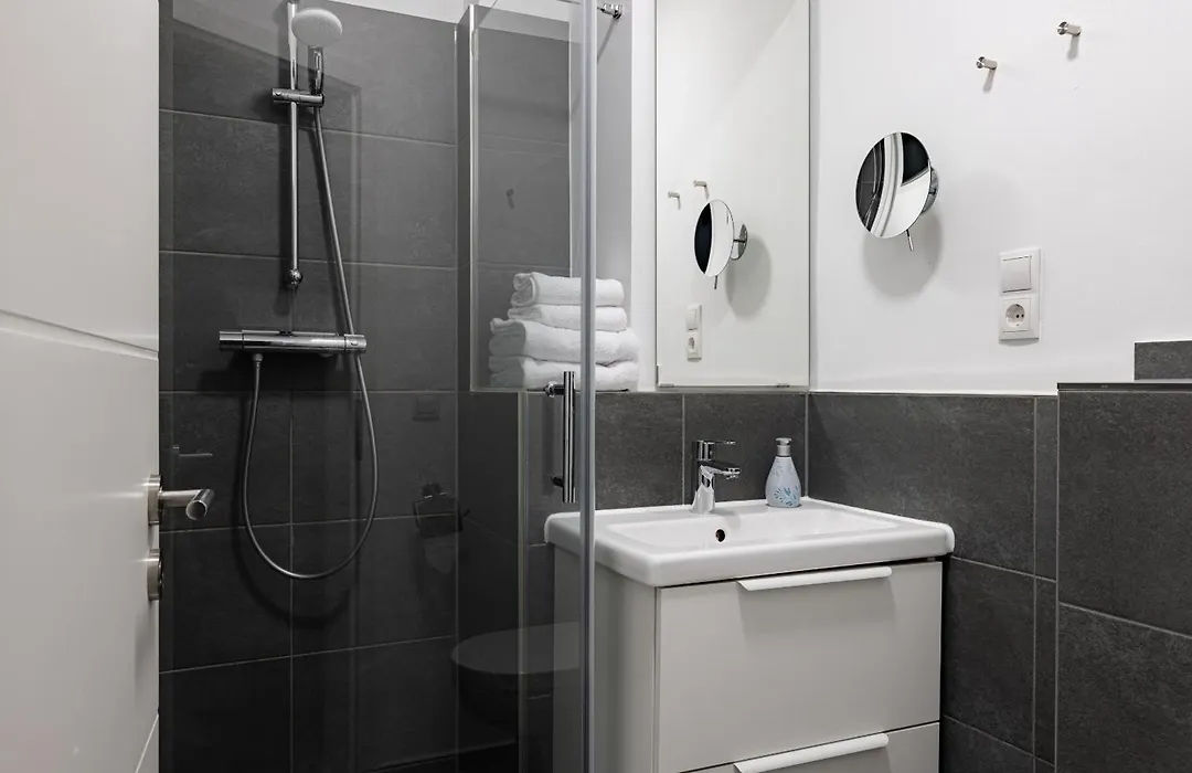 Davin City Aparments - Self-Check-In-1