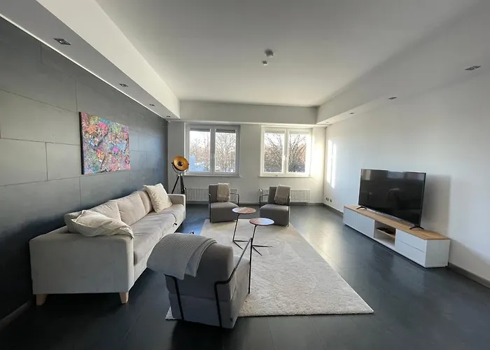 Ferienwohnung TruRetreats Design Loft für 8 Personen I Riesige Küche I eCharger I 65z SmartTV I 150qm Hamburg